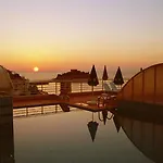 Kayhanbey Hotel 4*