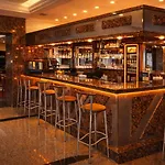 Kayhanbey Hotel 4*