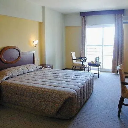 Kayhanbey Hotel 4*
