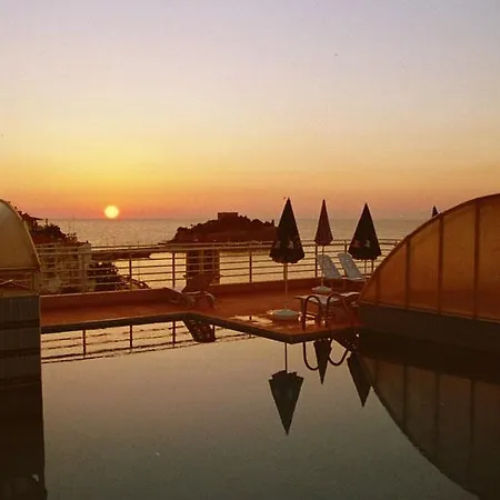 Kayhanbey Otel 4*