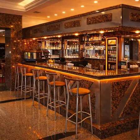 Kayhanbey Hotel 4*