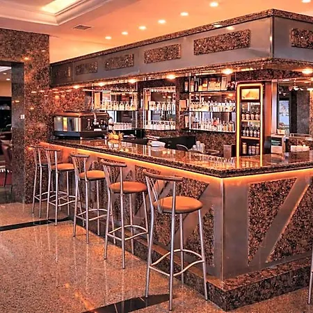 Kayhanbey Hotel 4*
