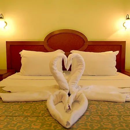Kayhanbey 4* Kuşadası